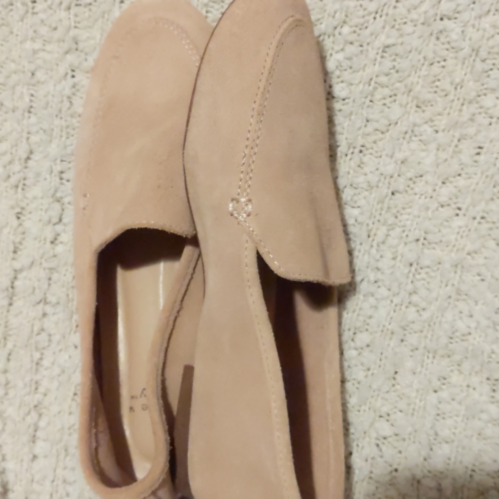 Shoes - Picture 3 of 3